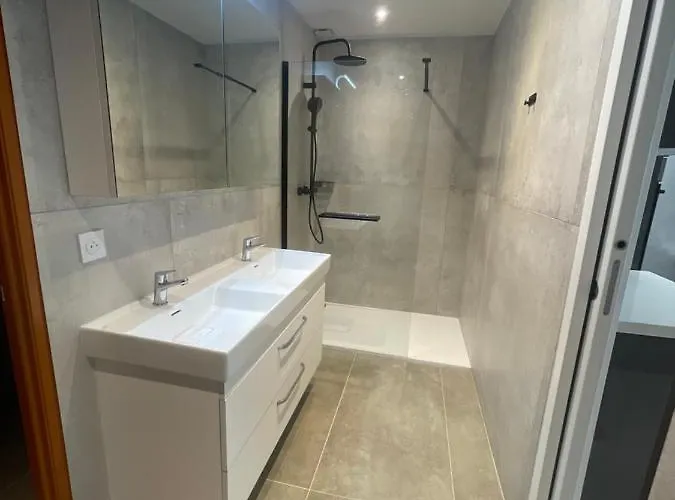 Chez Flo Apartment *